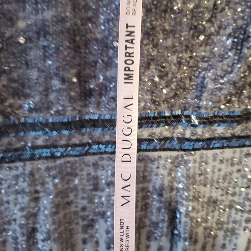 Mac Duggal Sleeveless Beaded Midi Sheath Dress In Platinum size 10 NWT'S